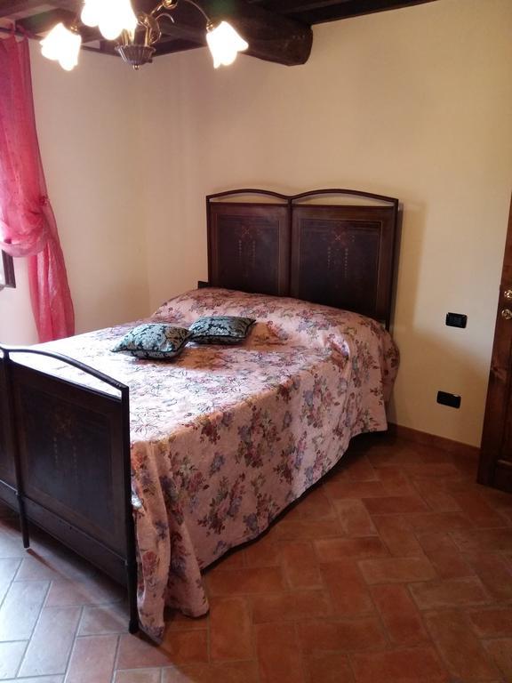 Agriturismo Il Melo Valfabbrica Esterno foto