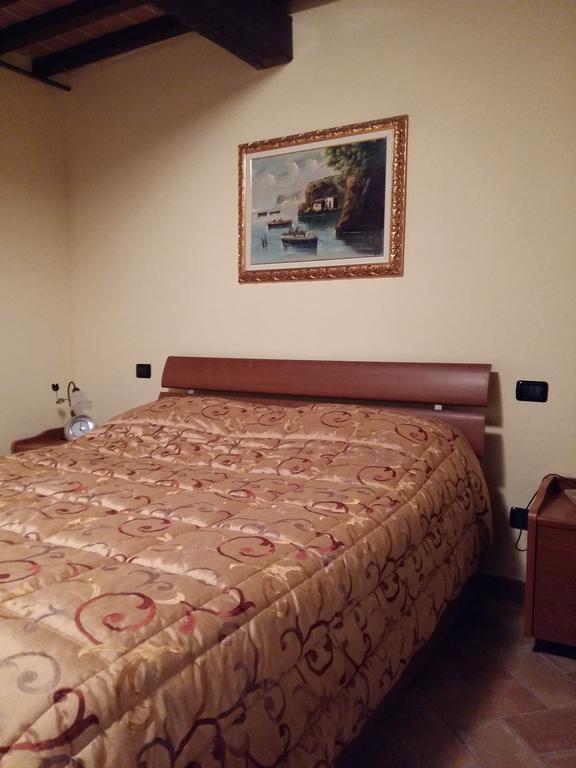 Agriturismo Il Melo Valfabbrica Esterno foto
