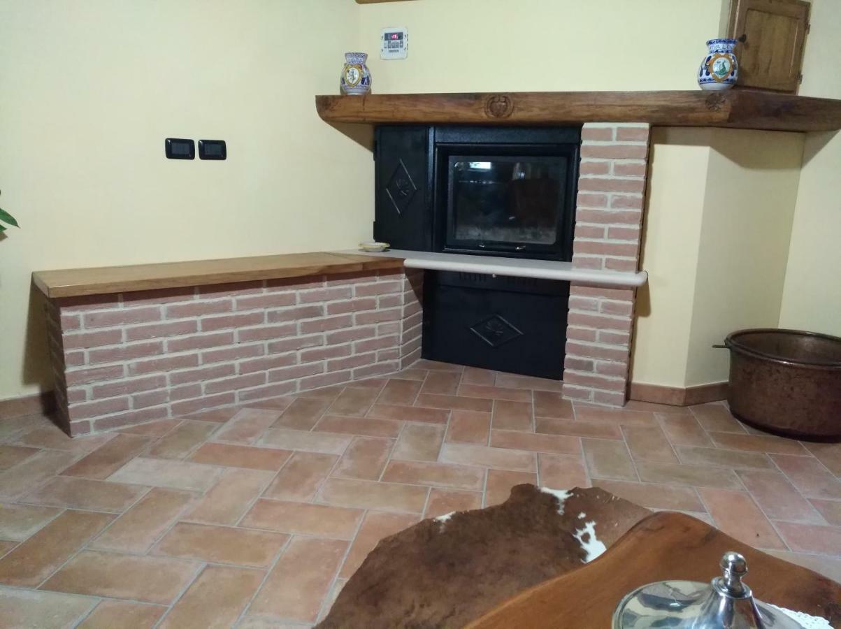 Agriturismo Il Melo Valfabbrica Esterno foto
