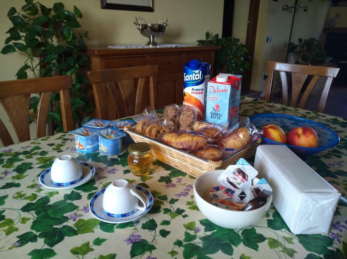 Agriturismo Il Melo Valfabbrica Esterno foto